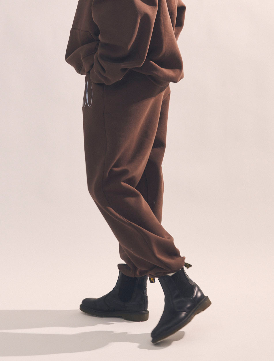 LOOSE SWEAT PANTS 【BROWN】 – LOU OFFICIAL ONLINE STORE